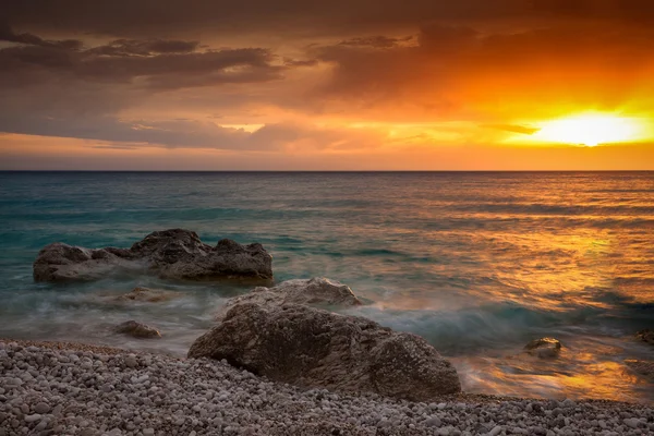 Salida del sol en el mar — Foto de Stock