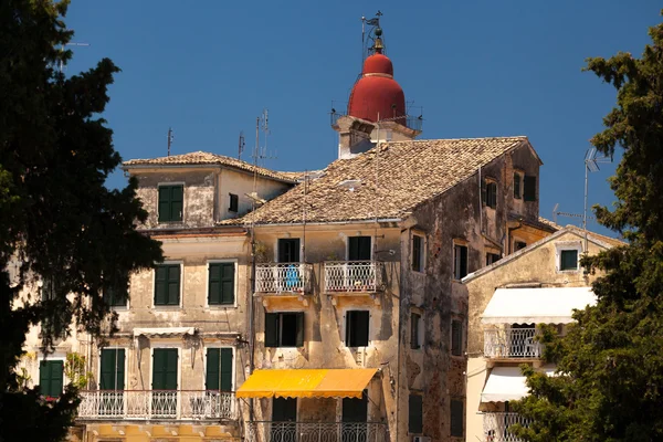 Fachadas específicas da cidade de Corfu, Grécia — Fotografia de Stock