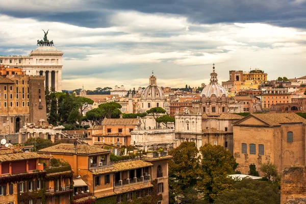 Weergave van de nationale, monument een vittorio emanuele ii van de r — Stockfoto