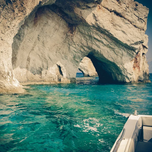 Blauwe grotten op het eiland zakynthos, Griekenland - vintage achtbaan — Stockfoto