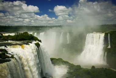 Iguazu Şelaleleri