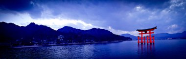 Torii kapısı miyajima, Japonya