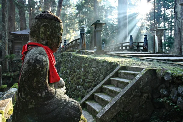 Okunoin 公墓在装载高野 — 图库照片