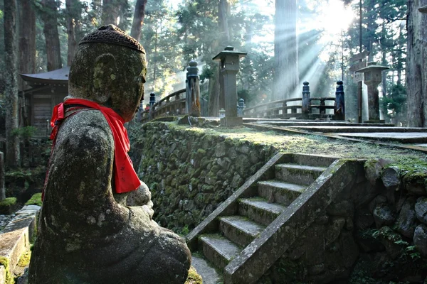 okunoin Mezarlığı'nda mount koya