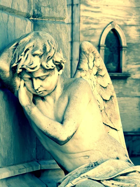 Sleeping Angel at La Recoleta Cemetery — Stock Photo, Image