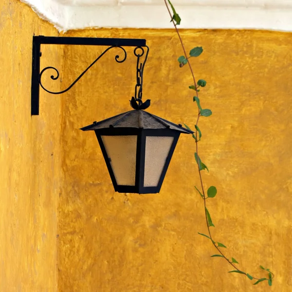 Lamp at Santa Catalina Monastery in Arequipa Peru — Stock Photo, Image