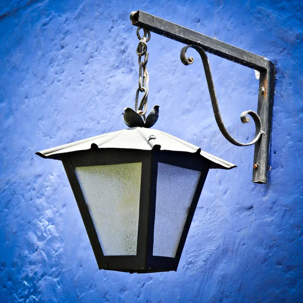 Lamp at Santa Catalina Monastery in Arequipa Peru — Stock Photo, Image