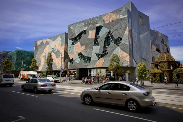 Melbourne, Austrálie - 29. října: kultovní federace square — Stock fotografie