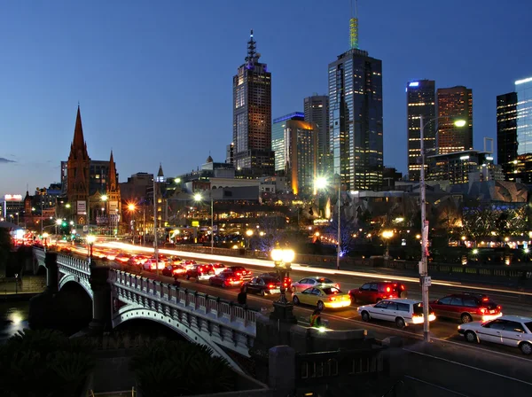 Horizonte de Melbourne por la noche — Foto de Stock