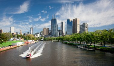 Melbourne, Avustralya - 12 Mart: yarra Nehri ve melbourne silüeti moomba masters su kayağı olay sırasında