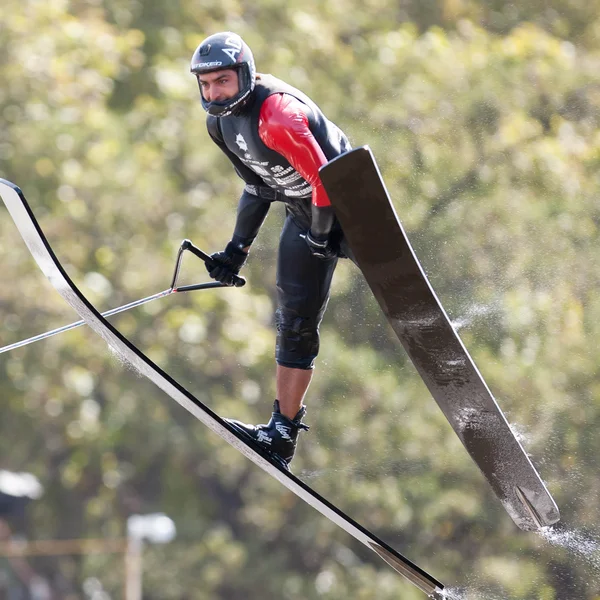 Melbourne, Australië - 11 maart: rodrigo miranda uit Chili in het geval van de sprong op de moomba masters — Stockfoto