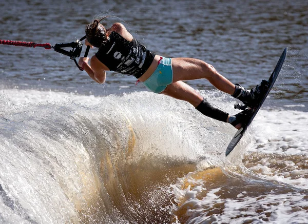 MELBOURNE, AUSTRALIA - MARCH 11: Iris Cambray of France in the trick event at the Moomba Masters — Stock Photo, Image