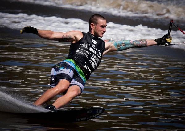 MELBOURNE, AUSTRÁLIA - 12 DE MARÇO: Jason Mcclintock, do Canadá, no evento slalom do Moomba Masters — Fotografia de Stock