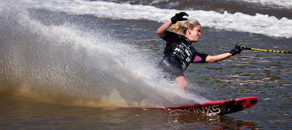 Melbourne, Australien - mars 12:breanne dodd av Kanada i slalom händelse på moomba masters — Stockfoto