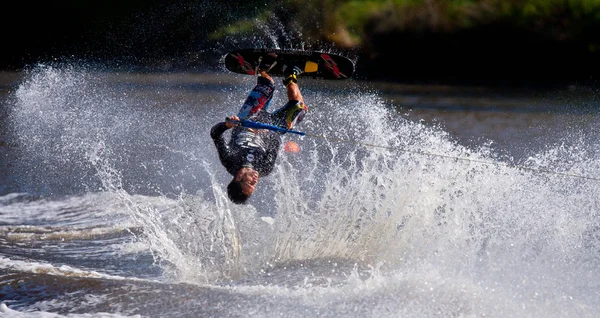 MELBOURNE, AUSTRALIA - MARCH 12: Javier Julio of Argentina in the trick event at the Moomba Masters — Stock Photo, Image