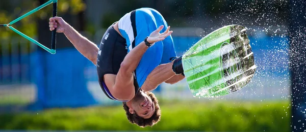 MELBOURNE, AUSTRALIA - 12 MARZO: Marcello Gianni nel wakeboard ai Maestri Moomba — Foto Stock