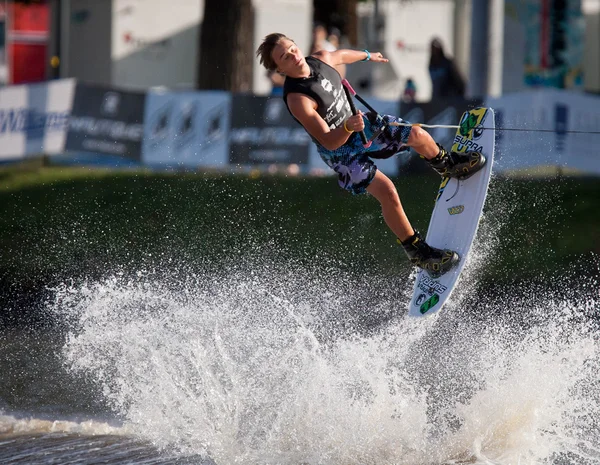 MELBOURNE, AUSTRALIA - 12 DE MARZO: Corey Teunissen en el evento de wakeboard en el Moomba Masters — Foto de Stock
