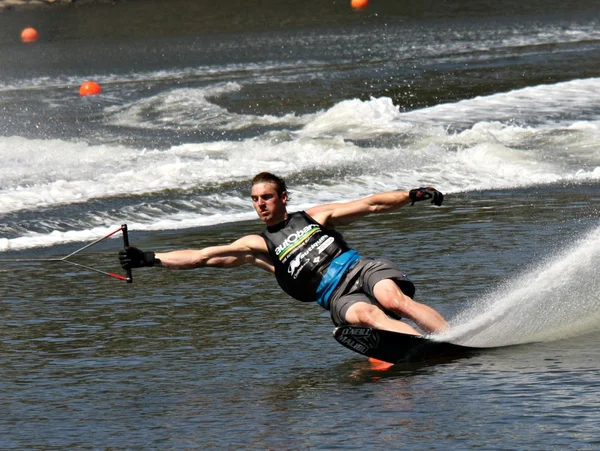 Melbourne, australia - märz 12: unbekannte teilnehmerin beim wakeboarding event — Stockfoto