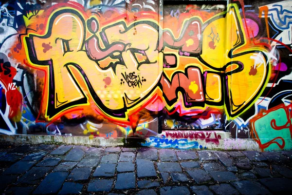 МЕЛЬБУРН - 29 ИЮНЯ: Уличное искусство неизвестного художника. Мельбур — стоковое фото