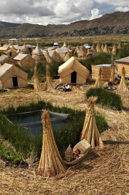 lake titicaca Uros yüzen ada
