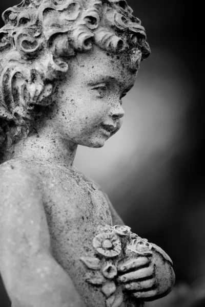 Schöne Skulptur auf einem Friedhof in Melbourne — Stockfoto