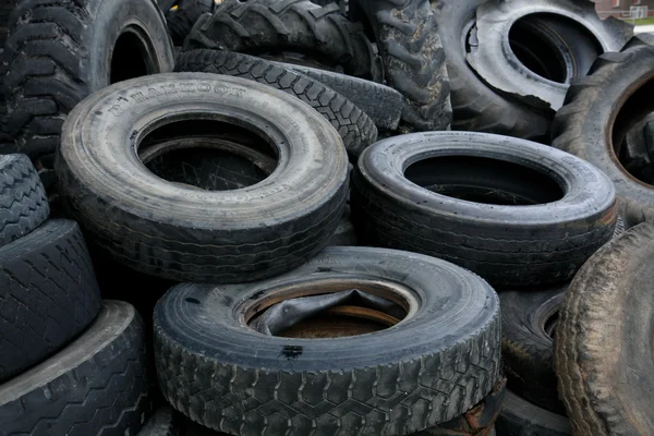 Staré pneumatiky — Stock fotografie