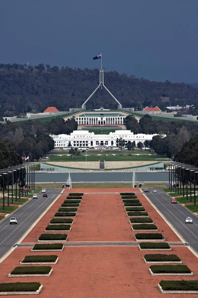 Anzac Avenue és a Parlament House - Canberra — Stock Fotó