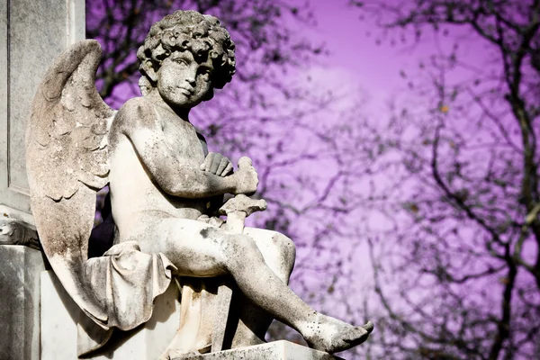 Belle sculpture dans un cimetière de Melbourne — Photo