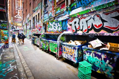 Melbourne - 14 Ağustos: Street art tanımlanamayan sanatçı tarafından. Melbourne grafiti yönetim planı bir canlı kentsel kültür sokak sanatı önemini tanır