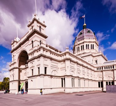 Melbourne Sergi Binası