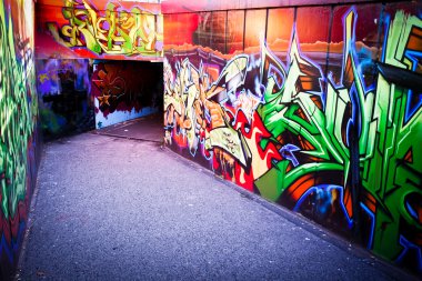 Melbourne - 9 Şubat: Street art tanımlanamayan sanatçı tarafından. Melbourne grafiti yönetim planı bir canlı kentsel kültür sokak sanatı önemini tanır