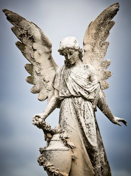 漂亮的雕塑在墨尔本公墓 — 图库照片