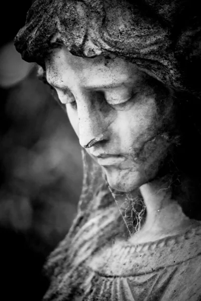 Hermosa escultura en un cementerio de Melbourne —  Fotos de Stock