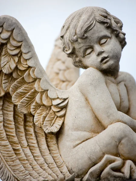 Schöne Skulptur auf einem Friedhof in Melbourne — Stockfoto