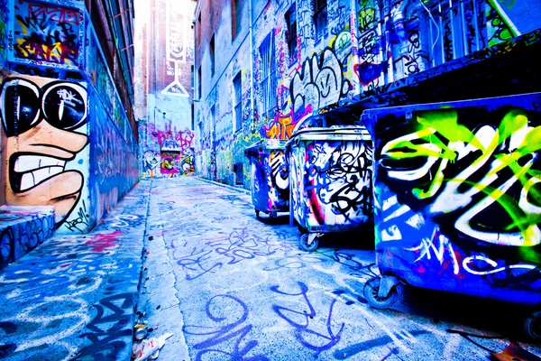 MELBOURNE - 15 SETTEMBRE: Street art di artisti non identificati. Melbourne — Foto Stock