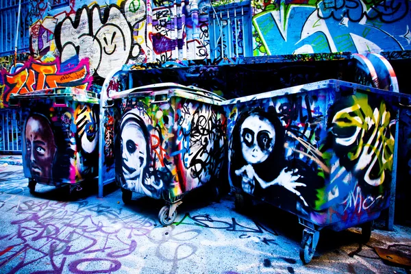 MELBOURNE - SEP 15: Arte urbano de artistas no identificados. Melbourne — Foto de Stock