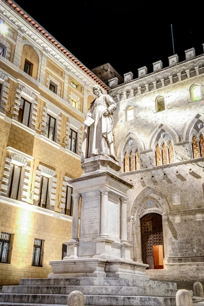 Siena standbeeld — Stockfoto