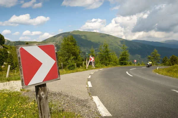 Alpine road — Stock fotografie