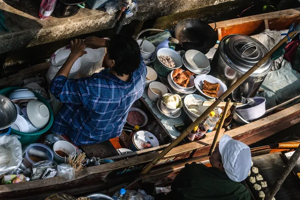 Floating Market — Stockfoto