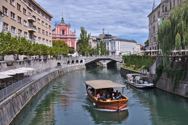 Ljubljana Slovenia August 2021 Ljubljanica River City Center Ljubljana Riverbanks — Stock Photo, Image