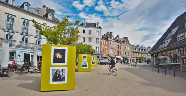 Vannes France May 2022 Colorful Houses Photography Exibition Street Historical — Stock Photo, Image