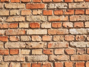 duvar tuğla yüceltme yaptı
