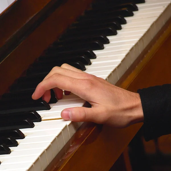Hand pianist — Stockfoto