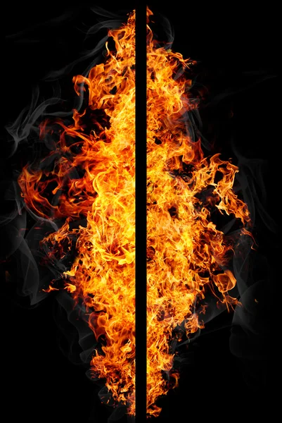 Hořící objekty a objekty v ohni na černém pozadí — Stock fotografie