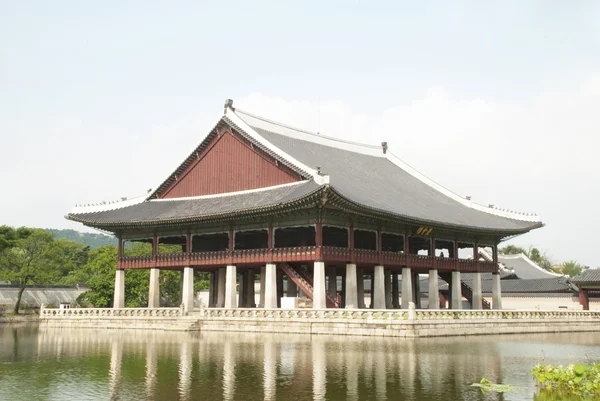 Традиционная корейская архитектура — стоковое фото