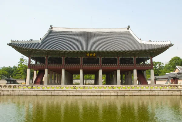 Coreano vecchio edificio da fuori — Foto Stock