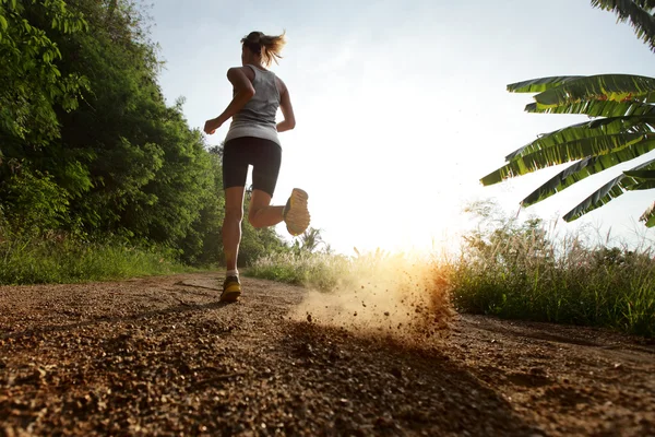 Young lady running — Stock Photo, Image