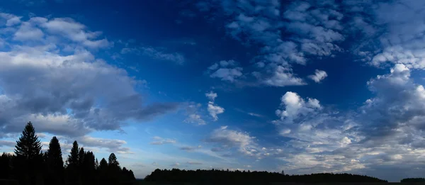 Panorama eines Sonnenuntergangs — Stockfoto