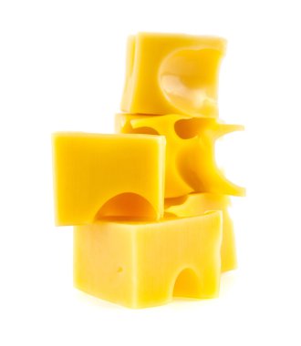 beyaz arkaplanda peynir