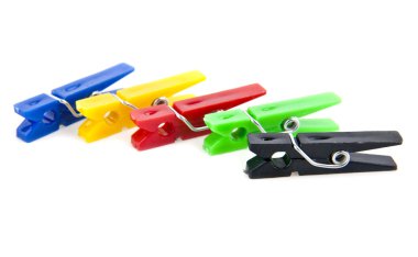 giyim-pins